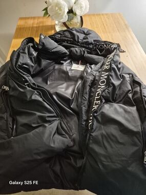Moncler Black Women's Down Puffer Jacket with Logo Trim